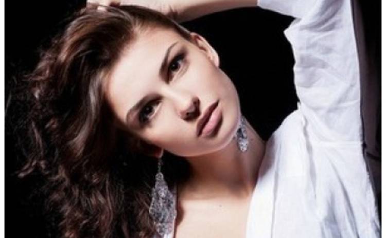 Украину на Miss Intercontinental-2012 представит 19-летняя модель из Днепропетровска