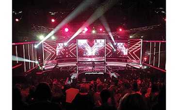 Лучшая пятерка вокалистов «Х-фактор-3» исполнили ретро хиты и хиты современности