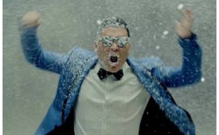Клип Gangnam Style собрал более миллиарда просмотров на YouTube