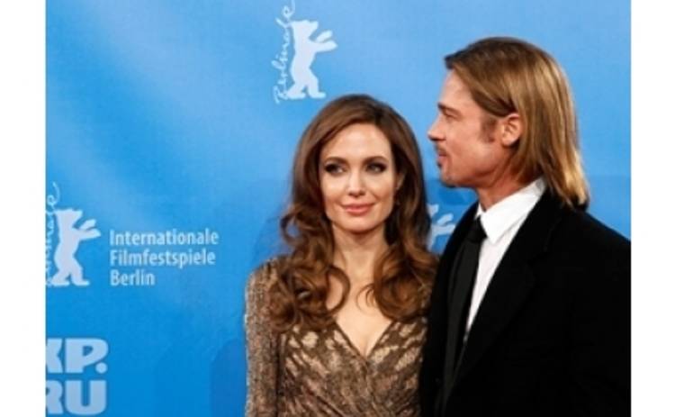 Брэд Питт и Анджелина Джоли тайно поженились?