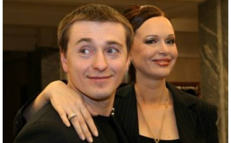Супруга Сергея Безрукова обнародовала их личную переписку