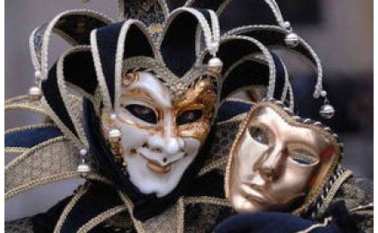 В Италии открывается венецианский карнавал