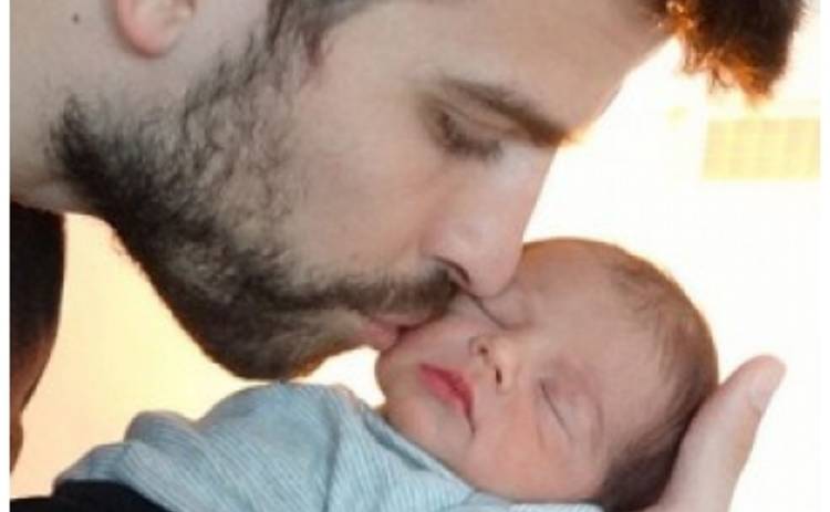 Шакира и Жерар Пике впервые показали сына Милана