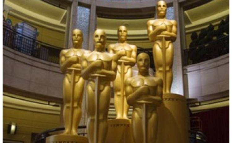 Церемония Оскар-2013: в кинотеатр Кодак прибыли первые звезды