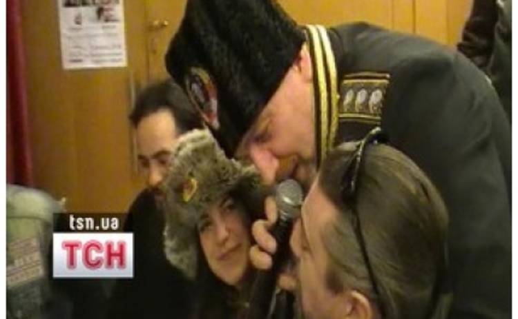 Бывший муж дочери Тимошенко приехал в Украину с новой спутницей
