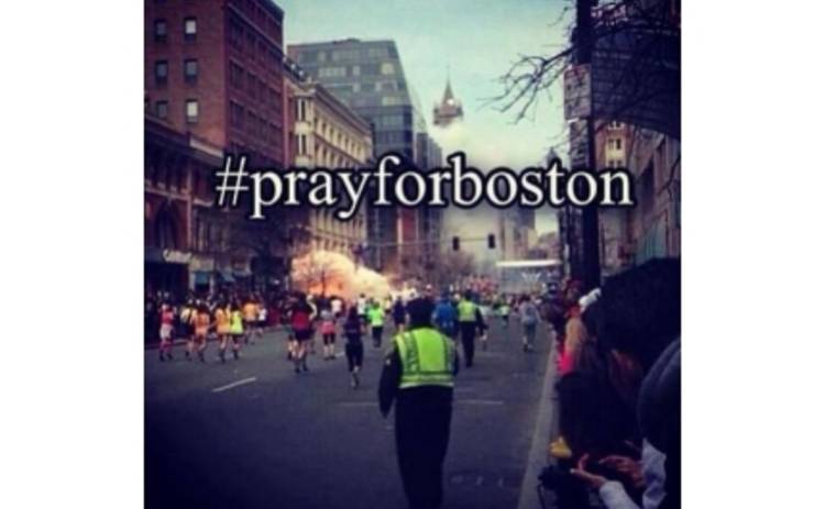Теракт в Бостоне: Звезды комментируют происшествие в Сети