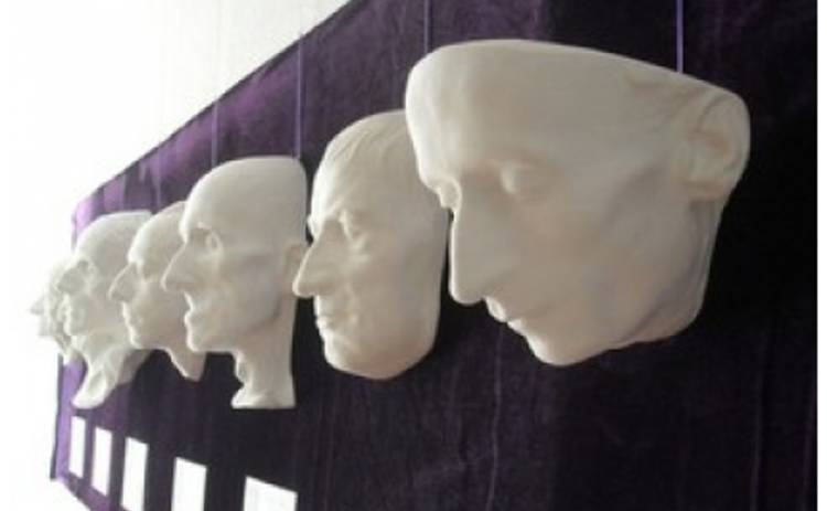Менделеев, Штраус, Параджанов. Сегодня в Киеве открывается выставка посмертных масок