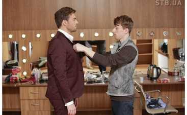 Виталий Бирковский:  «Во время первой вечеринки корсет одной из участниц не выдержал натиска»