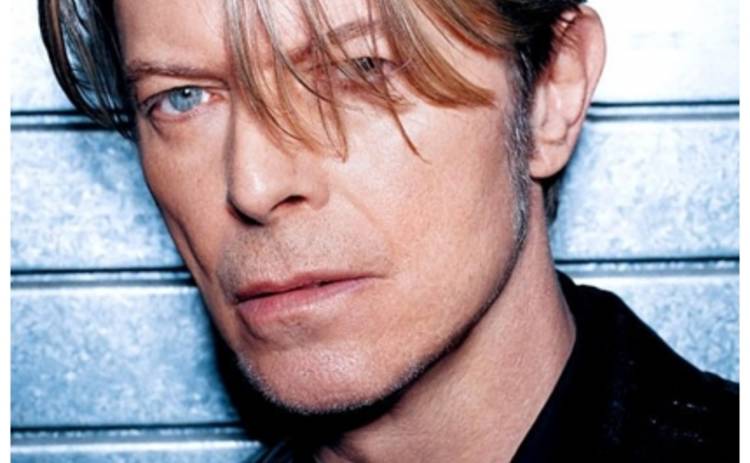 Дэвид Боуи станет дядей маньяка?