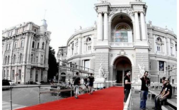 На Корреспондент.net началась прямая трансляция церемонии открытия Одесского кинофестиваля
