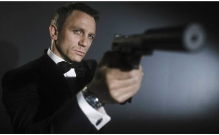 Джеймс Бонд вернется в 2015 году