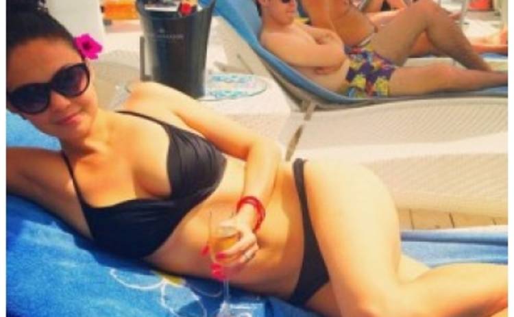 В интернет попали фото Ирины Скориковой в купальнике
