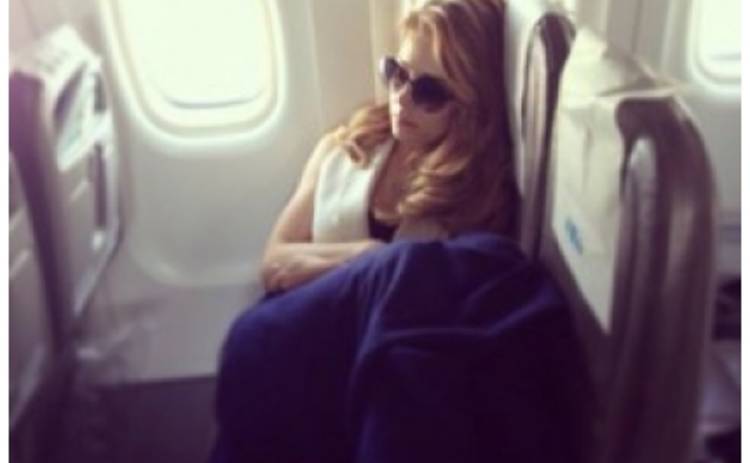 Жизнь в самолетах: фото уставшей Тины Кароль появилось в Сети