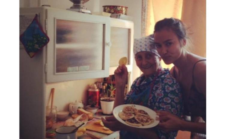 Ирина Шейк сидит на блинной диете своей бабушки