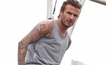 Дэвид Бекхэм прыгает по крышам в одних трусах