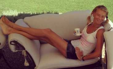 Юлию Высоцкую обвинили в краже рекламных текстов и грязном пиаре