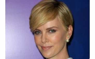 Шарлиз Терон легла под нож