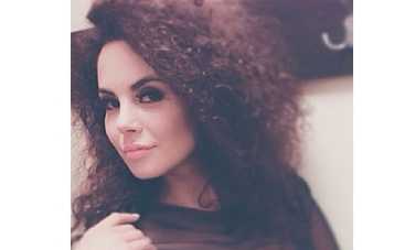 Настя Каменских примерила обтягивающие кожаные штаны (ФОТО)