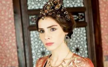 Звезда "Великолепного века" Нур Айсан вышла замуж