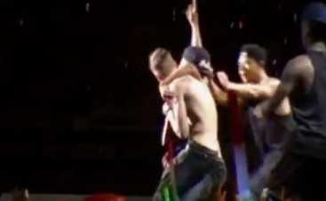 На Джастина Бибера напал полуголый мужчина (ВИДЕО)