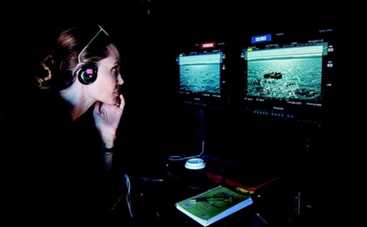 Появились первые кадры со съемок нового фильма Анджелины Джоли