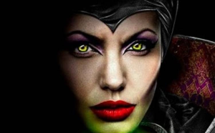 Анджелина Джоли примерила образ рогатой ведьмы (ФОТО)