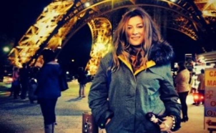 Жанна Бадоева показала фото из отпуска в Париже с дочкой