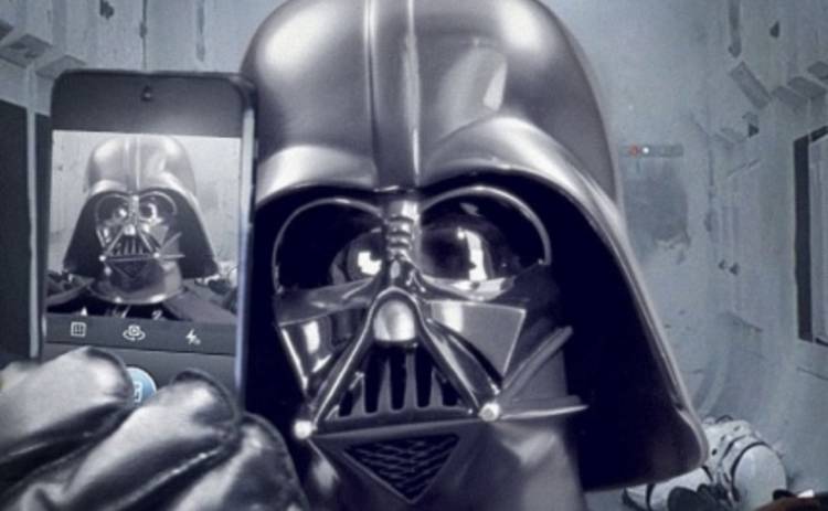 «Звездные войны» в Instagram: первое фото - селфи Дарта Вейдера