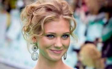 Беременная Асмус собирается скрыть роды от поклонников и прессы