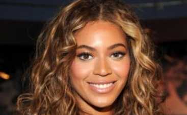 Бейонс в новом клипе призвала женщин быть феминистками (ВИДЕО)