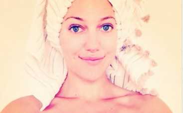 Турецкая "Роксолана" Мерьем Узерли собралась рожать в воде