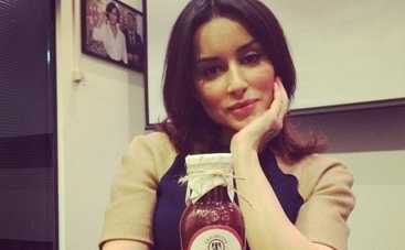 Тина Канделаки рекламирует продукты в соцсетях