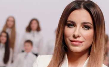 Ани Лорак посвятила детям-сиротам песню (ВИДЕО)