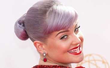 Келли Осборн постригла свои сиреневые волосы (ФОТО)