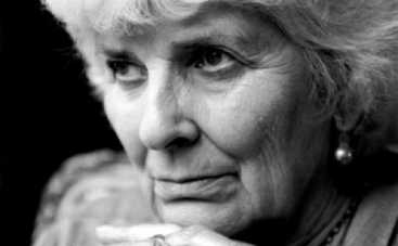 Умерла известная английская писательница Элизабет Джейн Говард