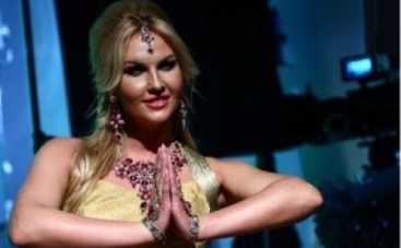 Камалия показала животик на съемках клипа