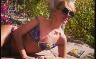 Валерия даже на отдыхе занимается спортом