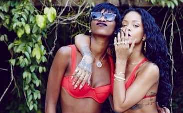 Рианна устроила в сети парад попок (ФОТО)