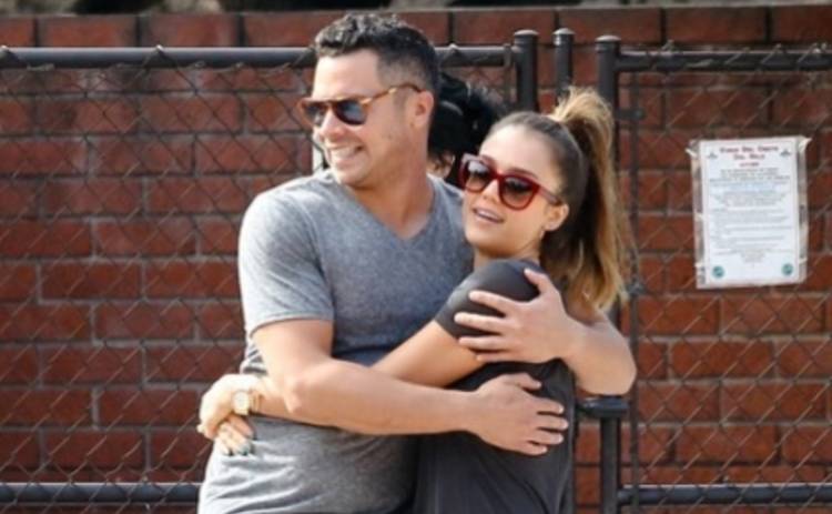 Семейные выходные Джессики Альбы (ФОТО)