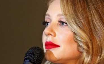 Муж Тины Кароль перед смертью называл ее чужим именем