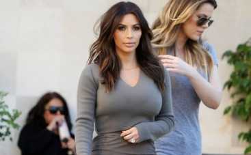 Ким Кардашьян получила в подарок тысячу роз (ФОТО)