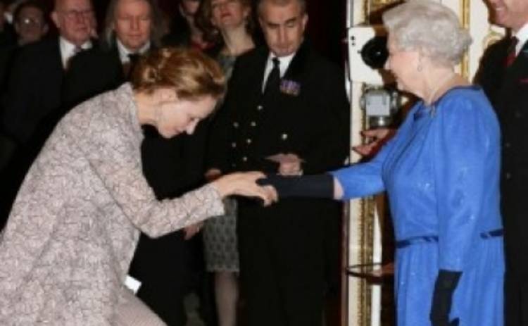 Елизавета II закатила бал для британских гениев кино (ФОТО)