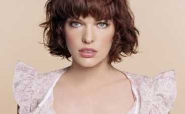 Мила Йовович: "Молюсь за то, чтобы кровопролитие в Украине закончилось!"