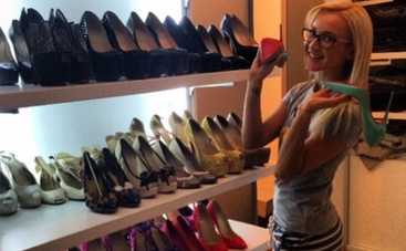 Ольга Бузова похвасталась своей коллекцией обуви