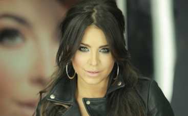 Ани Лорак отменила концерты в Украине