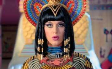 Кэти Перри стала египетской царицей (ФОТО)