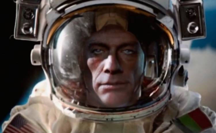 Жан-Клод Ван Дамм сел на шпагат в открытом космосе (ВИДЕО)