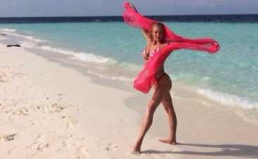 Анастасия Волочкова 8 марта встретила на Мальдивах (ФОТО)