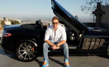 Экс-муж Анны Седоковой Максим Чернявский разбил три автомобиля