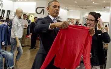 Барак Обама следит за гардеробом своих женщин